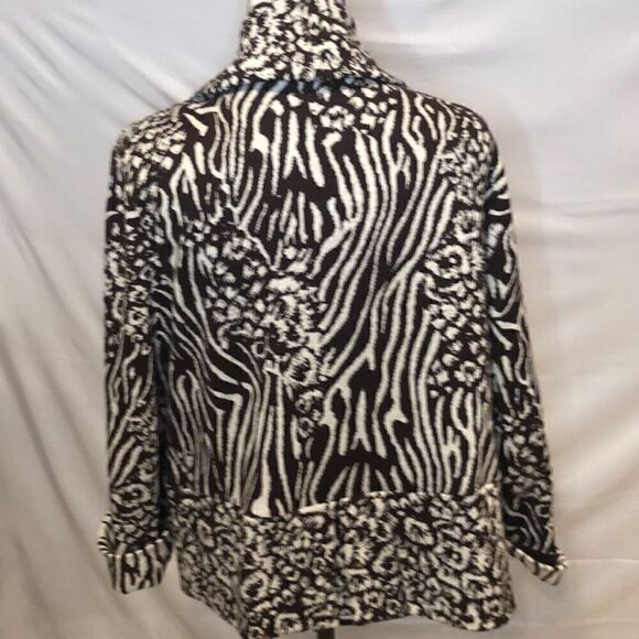 4/$25 Style and Co. animal print sweater j… - Picture 3 of 6